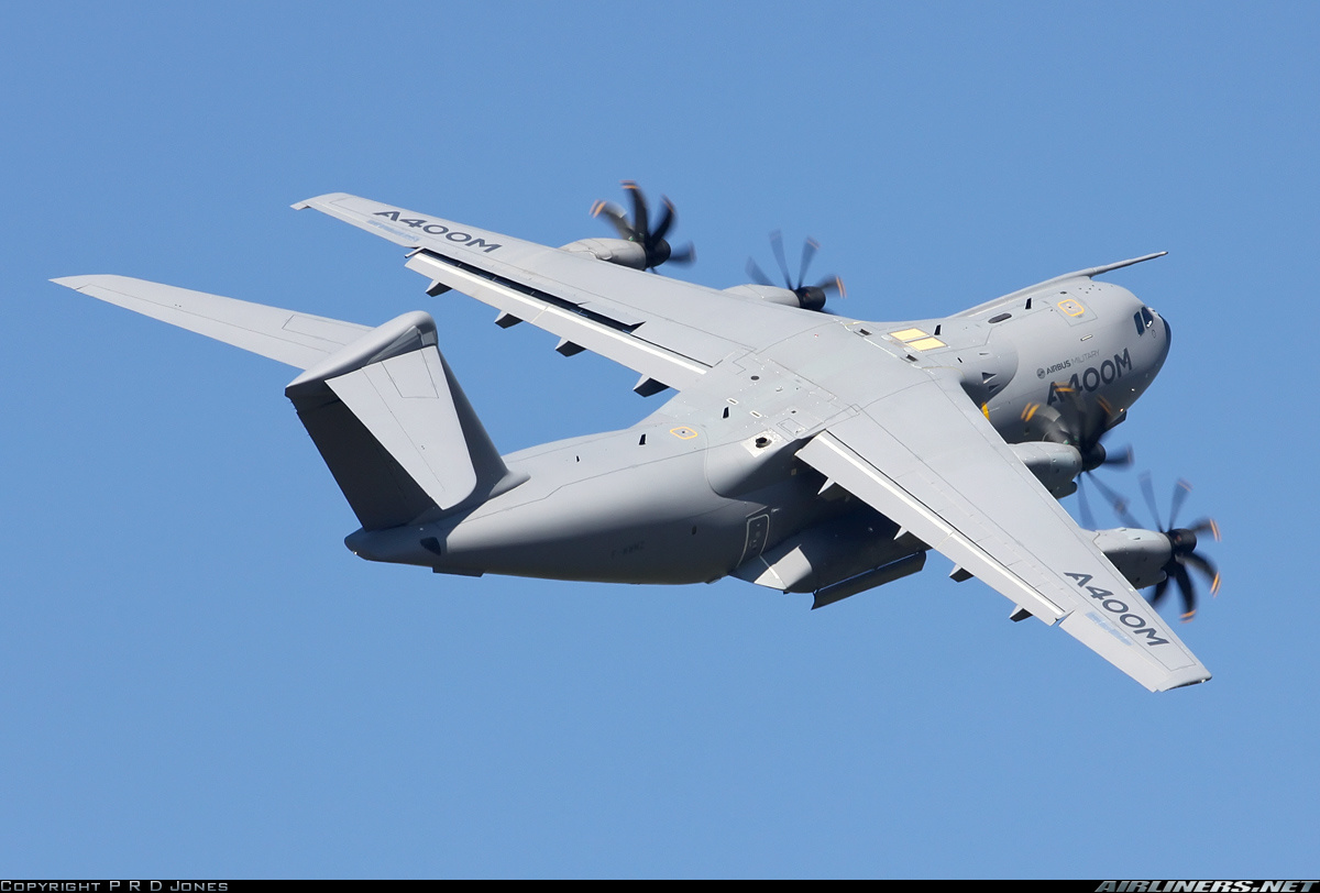 airbus a400m atlas On 9 may 2015, an airbus a400m atlas cargo plane on a test flight crashed at la rinconada, spain, less than 5 kilometres (31 mi) from seville airport at around 1:00 pm local time, killing 4 of the 6 crew onboard. airbus a400m atlas On 9 may 2015, an airbus a400m atlas cargo plane on a test flight crashed at la rinconada, spain, less than 5 kilometres (31 mi) from seville airport at around 1:00 pm local time, killing 4 of the 6 crew onboard.