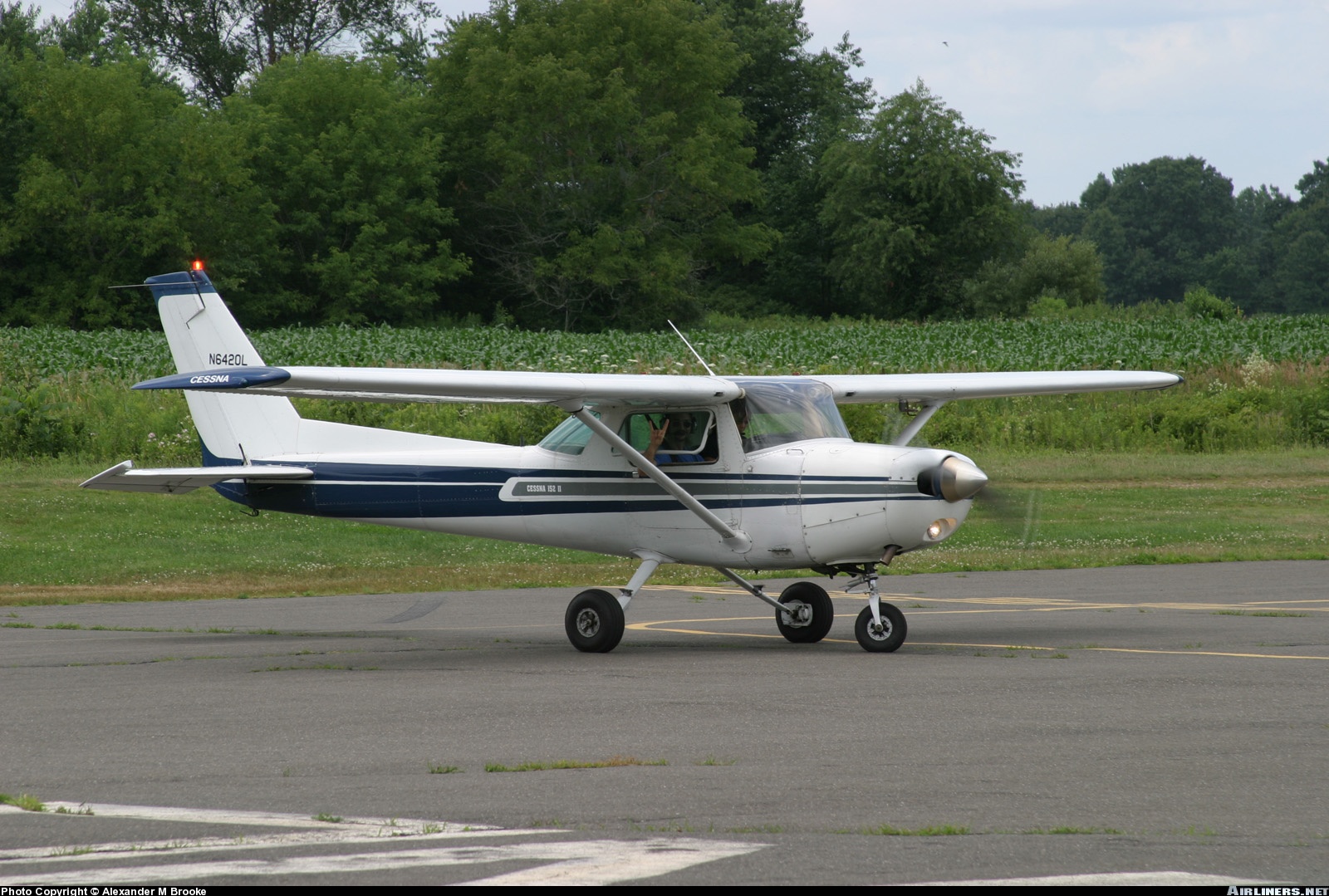 cessna-152-ii-untitled-aviation-photo-0627501-airliners