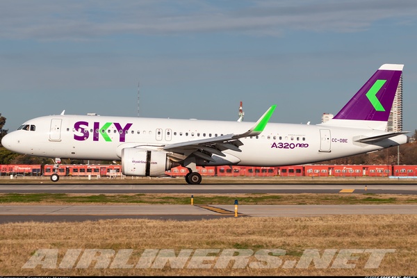 Airbus A321-211 - LATAM Chile | Aviation Photo #5446297 | Airliners.net