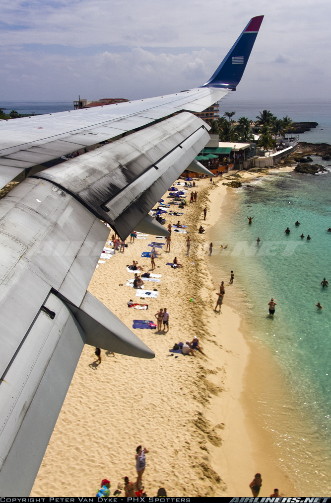 Пляж Maho Beach