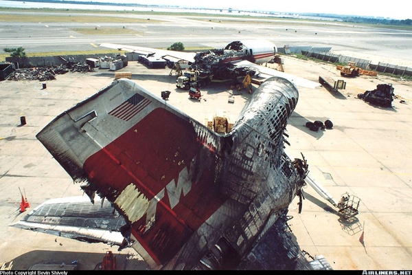 File:Trans World Airlines Flight 843（N11002）wreckage.jpg