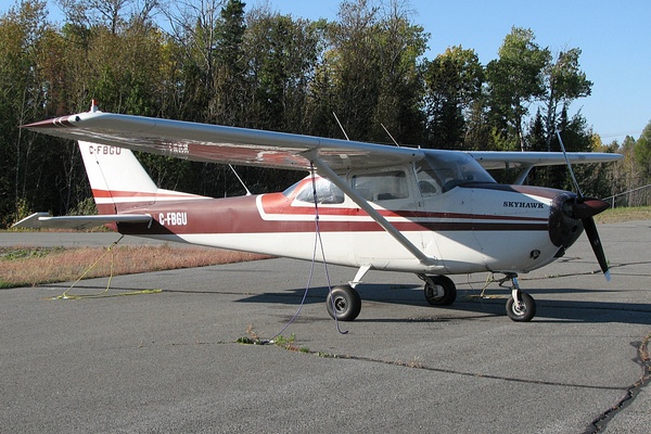 Cessna 172D Skyhawk - FlyFofa Aviation Training | Aviation Photo ...