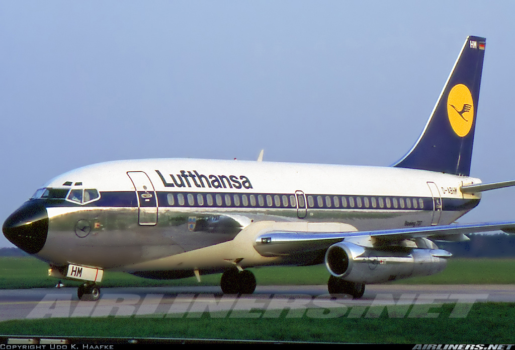Boeing 737 230 Adv Lufthansa Aviation Photo Airliners Net