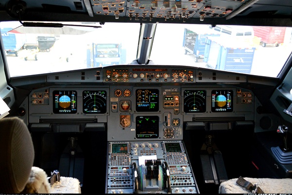 Airbus A320-232 - American Airlines | Aviation Photo