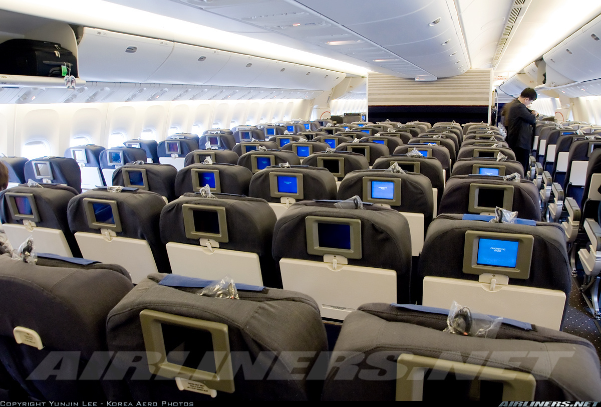 Boeing 777 222 Er United Airlines Aviation Photo 1532491 Airliners Net