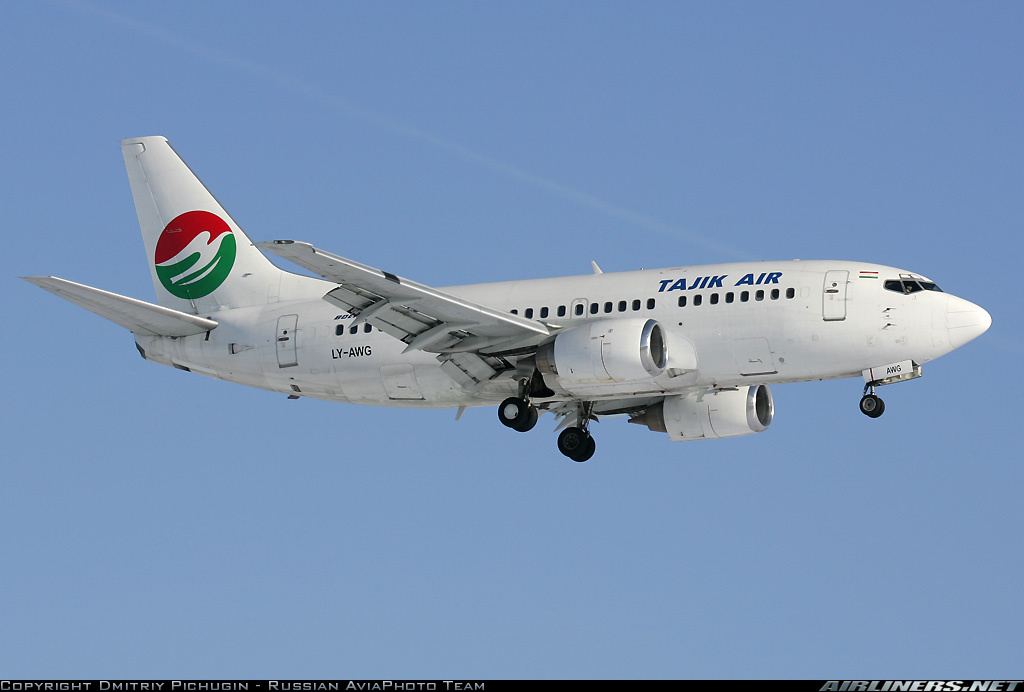 500 таджикски. Самолёт Tajik Air 737. Боинг 737 таджик Эйр. Таджик Эйр 2023. Самолеты авиакомпании таджик Эйр.