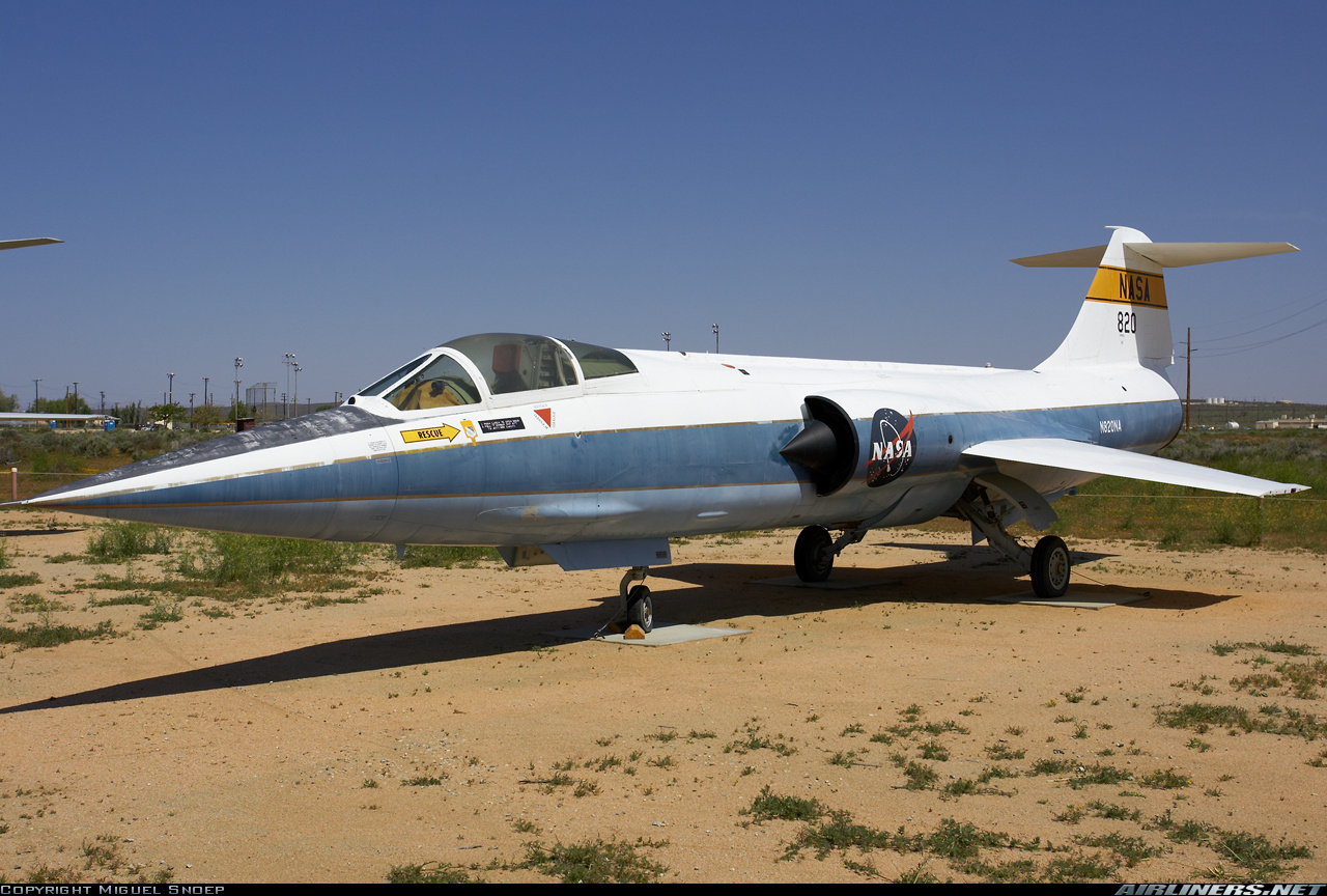 F-104に関連する作品の一覧