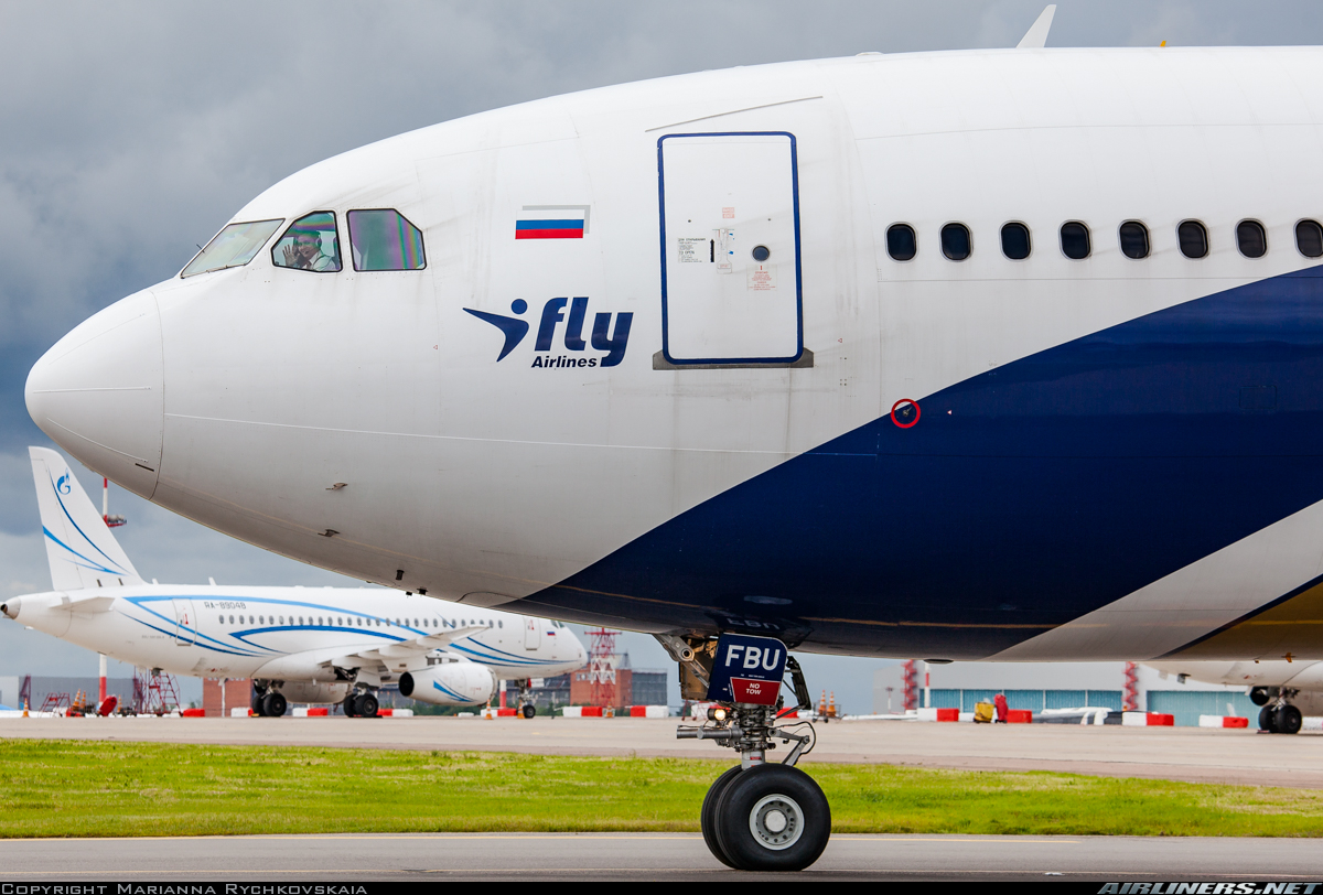 Авиакомпания ifly airlines. IFLY Airlines самолеты. Модель борта 333 IFLY. Airbus a330 i Fly.