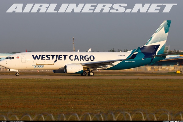 Boeing 737-804(BCF） - WestJet Cargo