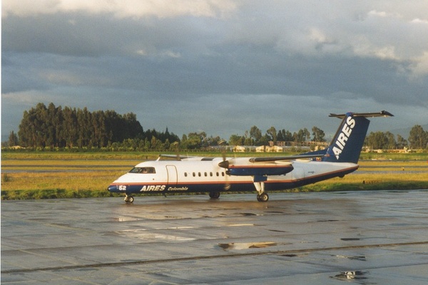 C-FACV deHavilland Canada Dash 8-311 Air BC 11APR93