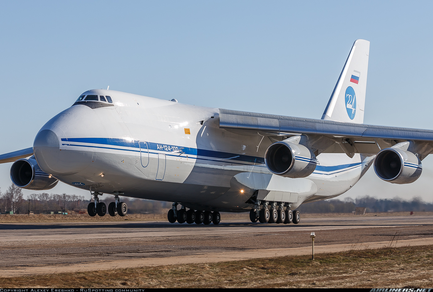 Первые грузовые самолеты. АН-124 военно-транспортный самолёт. АН 124 ВТА России. Ил 76 ВТА.