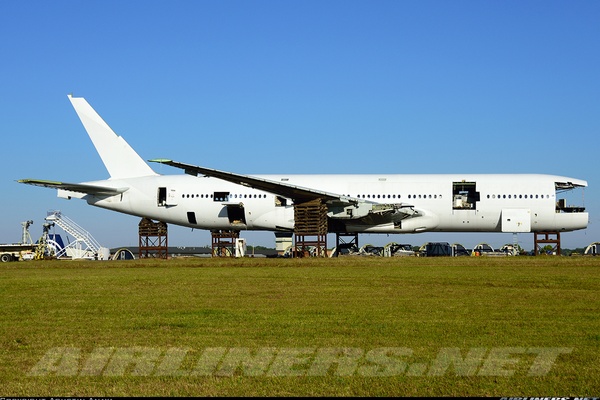 B777-21H エミレーツ　　Dragon B777-21H Emirates s-l400.jpg