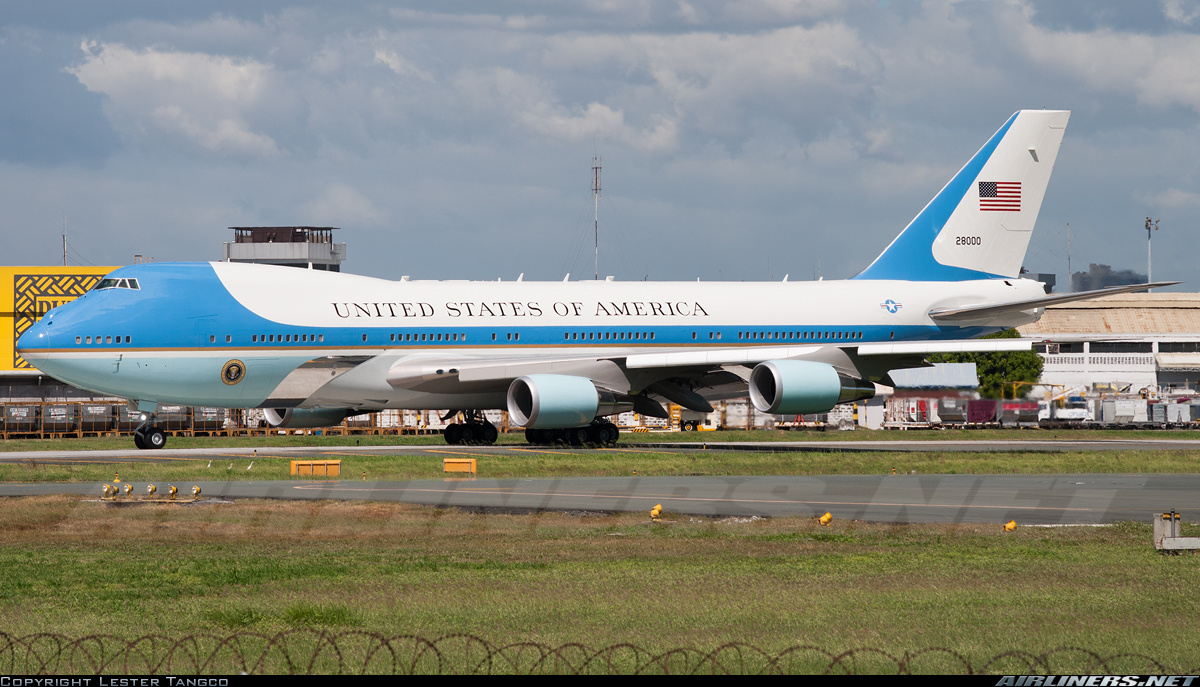 Airforce One taxiing for departure after the APEC Summit 2015. 