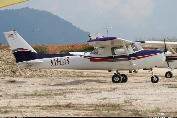 Cessna 150 Untitled Aviation Photo 0929365 Airliners Net