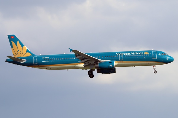 G-STRX | Boeing 757-28A | 25621 | JetPhotos