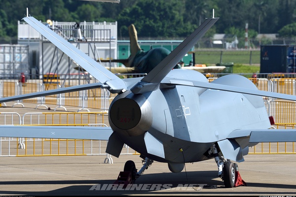 Chengdu WZ-7 - China - Air Force | Aviation Photo #6779895 | Airliners.net