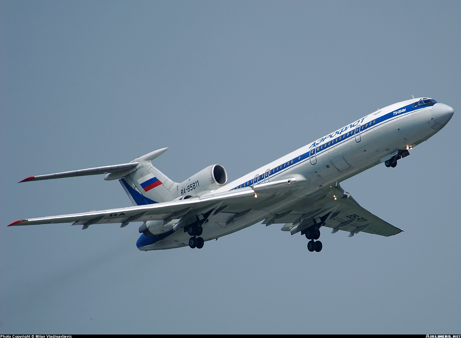 Пассажирский самолет ту 154. Ту-154 пассажирский самолёт. Tupolev tu-154m. Самолет ту-154 Аэрофлот СССР.