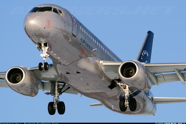 "Sukhoi Superjet 100" | Photo Album By Hloutweg | Airliners.net