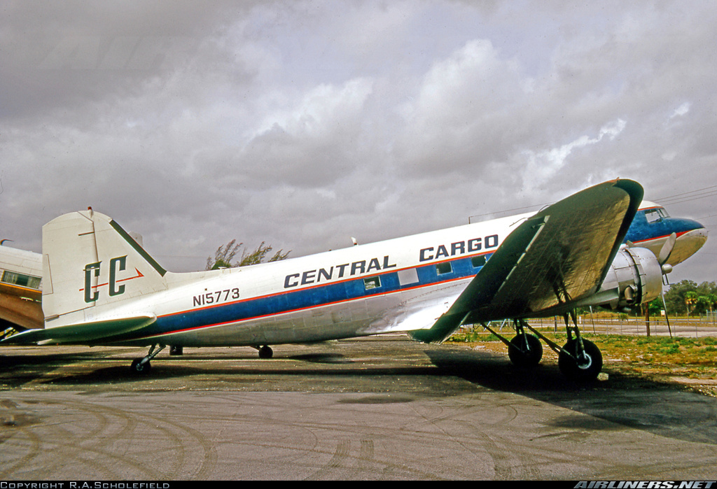 Douglas DC-3-455 - Central Cargo | Aviation Photo #2592376 | Airliners.net