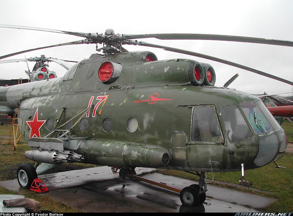 Mi-8 братишка. Ми-8 ПСС бортовой стрелок. Вертолет братишка фото.