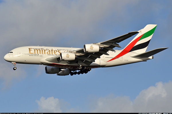 Airbus A380-861 - Emirates 