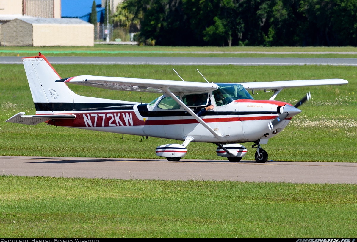 Aviation Photo #6918827: Cessna R172K Hawk XP II.