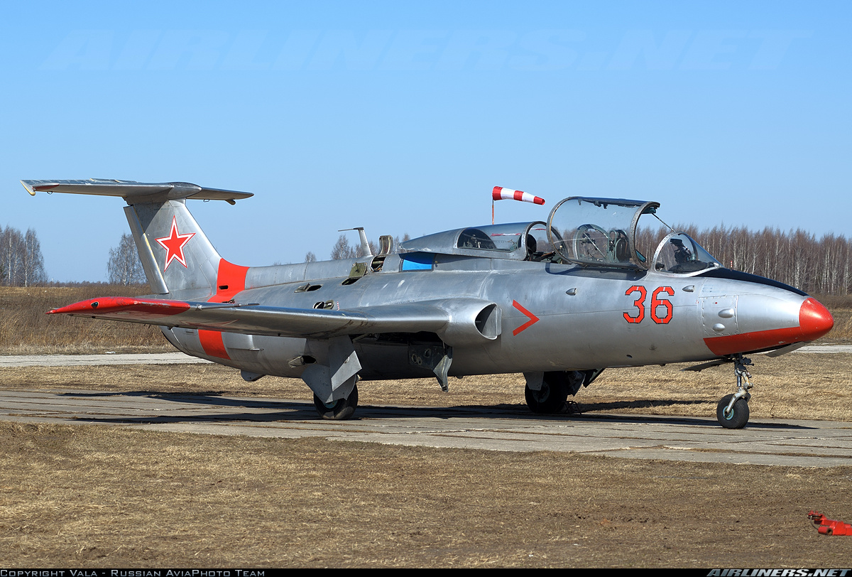 Л 29. Aero l-29 Delfin. Самолет Aero l-29 Delfin. Л-29 Дельфин. Самолет Аэро л-29 Дельфин.