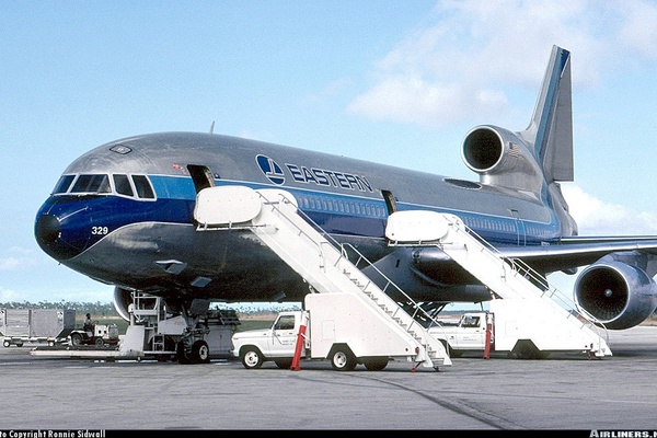 Blue Box 1/400 L-1011-385-1 Tristar1 Star Air 9L-Ldr Gold