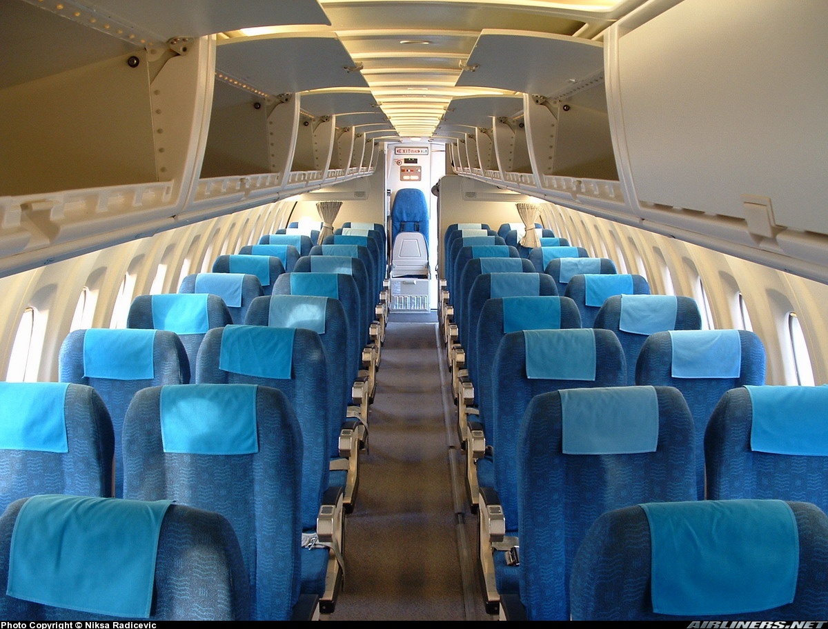 Самолет ATR 42 салон
