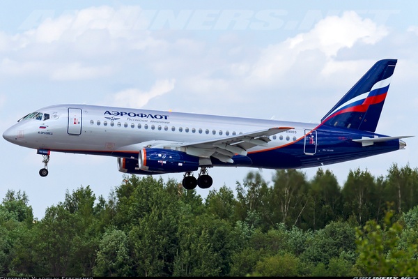 "Sukhoi Superjet 100" | Photo Album By Hloutweg | Airliners.net