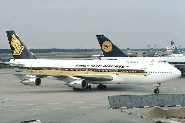 File:Model B747-400 - SINGAPORE AIRLINES.jpg - Wikimedia Commons