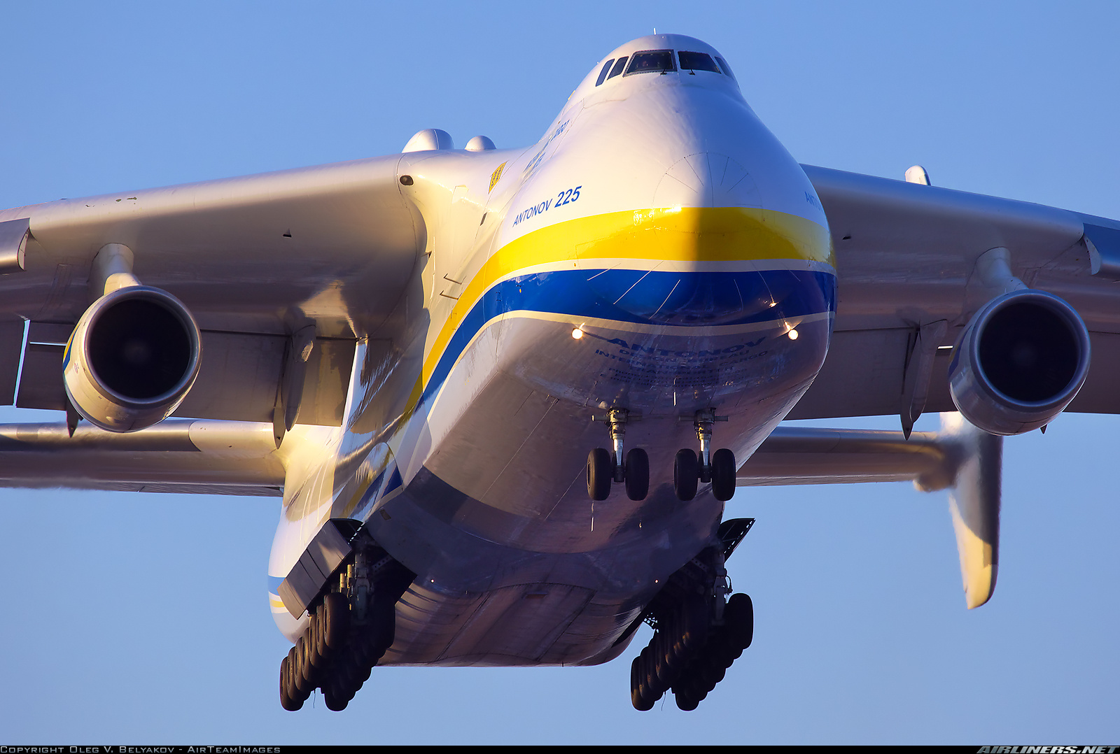 Antonov An 225 Mriya Antonov Airlines Antonov Design Bureau