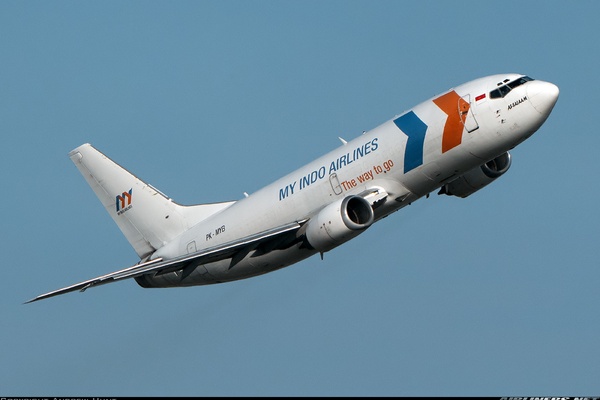 McDonnell Douglas DC-8-62CF - Thai Airways International
