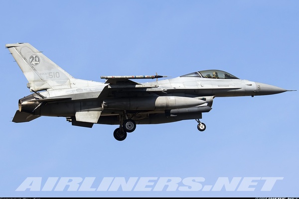 入手困難 CHINA AIR FORCE F-16 401ST 1200px-