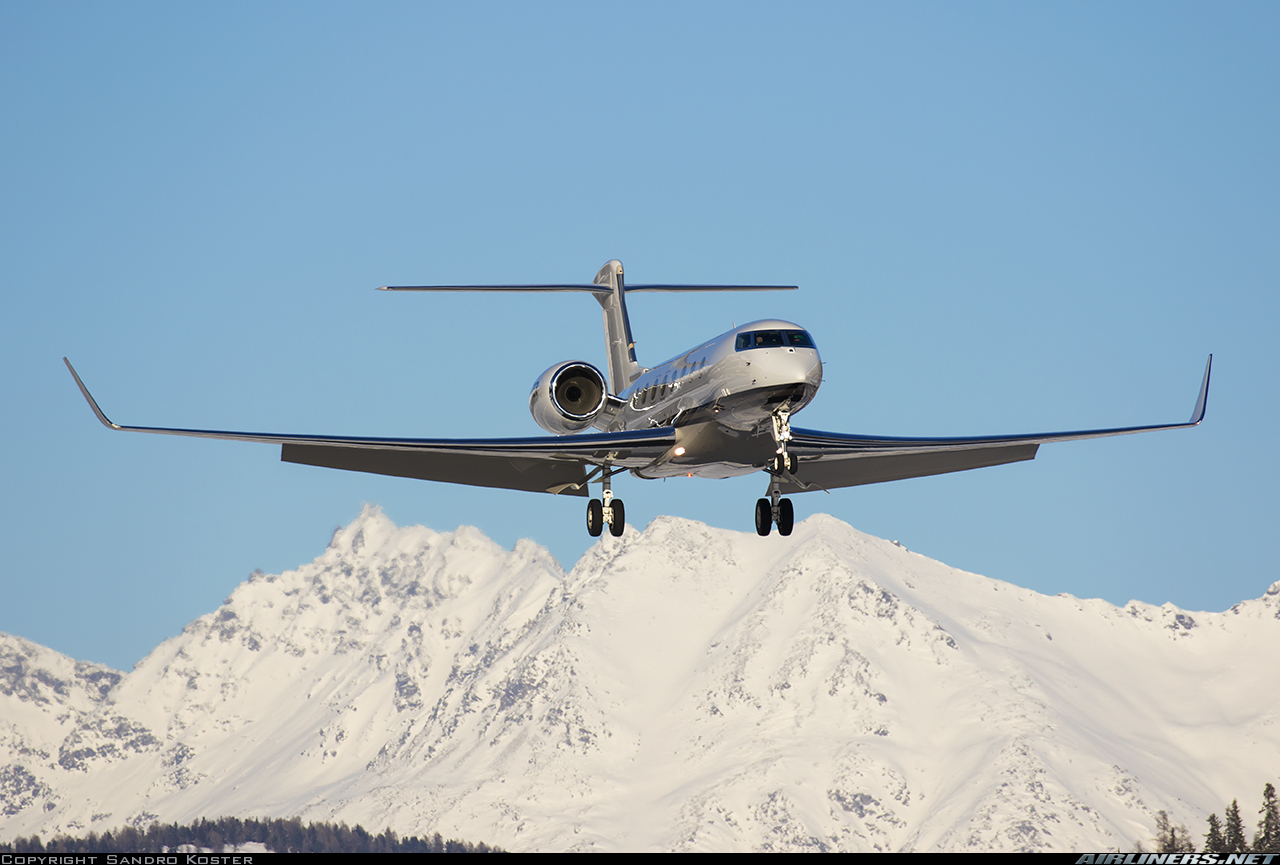 Самолёт Gulfstream в Антарктиде фото