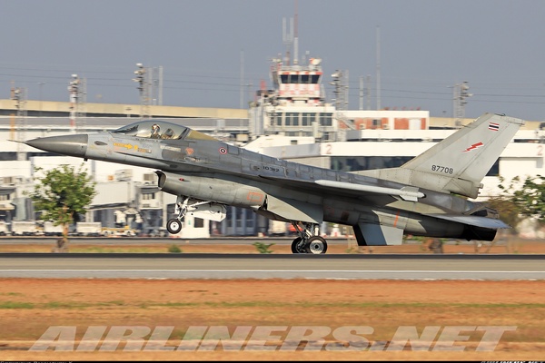 入手困難 CHINA AIR FORCE F-16 401ST
