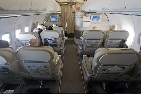 airbus a319 royal jordanian business class